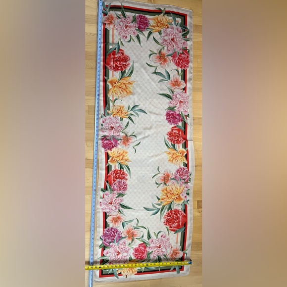 🌸🪷GIANI BERNINI Signature Tropical Hibiscus Floral Print Scarf—Est. 25.5”x 71” - Picture 16 of 16